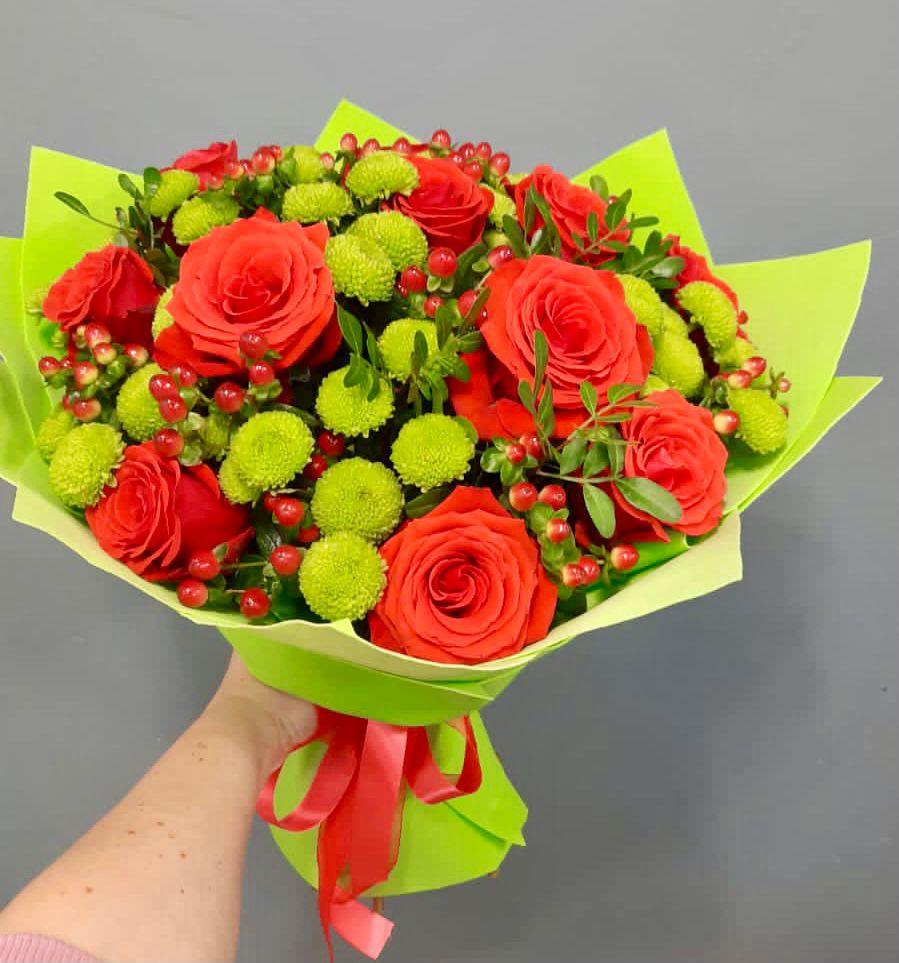 Букет цветов из: Хризантемы и Розы в Южноуральске