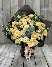 Букет цветов из:  Розы и Лизиантусы в Южноуральске