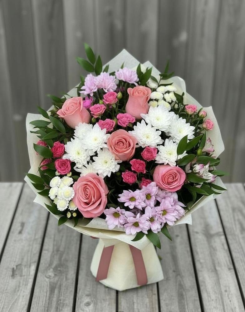 Букет цветов из: Альстромерии, Гвоздики, Розы и Хризантемы в Южноуральске