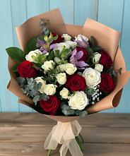 Букет цветов из:  Розы и Альстромерии в Южноуральске