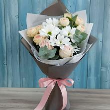 Букет цветов из:  Хризантемы и Розы в Южноуральске