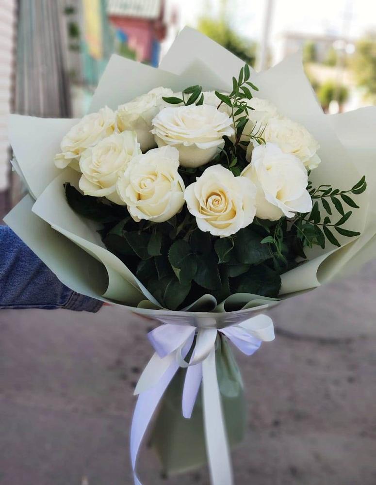 Букет Белые розы Проуд в Южноуральске