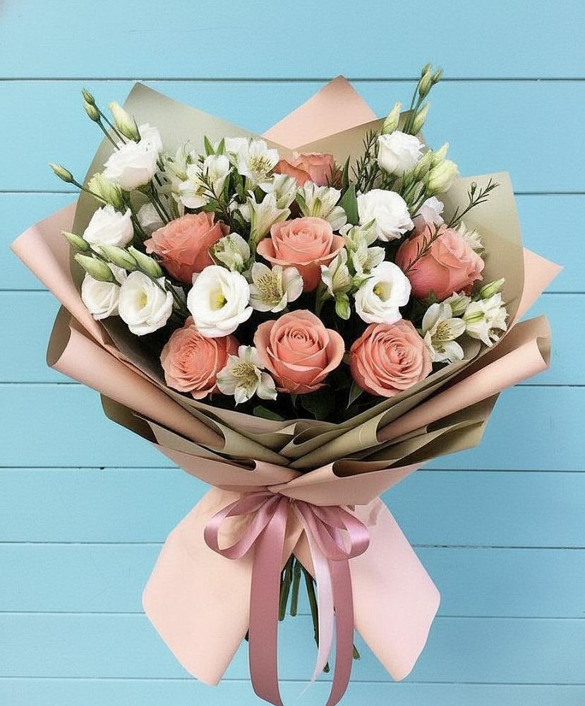Букет цветов из: Розы, Альстромерии и Лизиантусы в Южноуральске