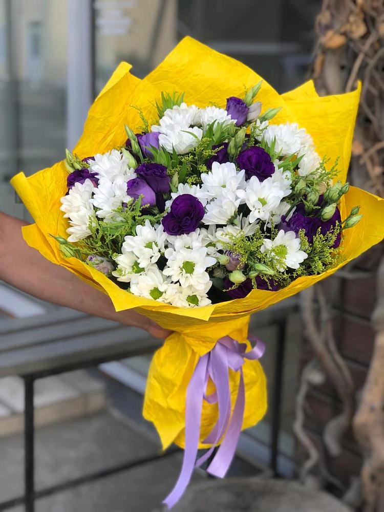 Букет цветов из: Ирисы, Хризантемы и Ромашки в Южноуральске