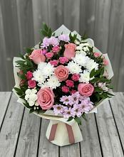 Букет цветов из:  Альстромерии, Гвоздики, Розы и Хризантемы в Южноуральске