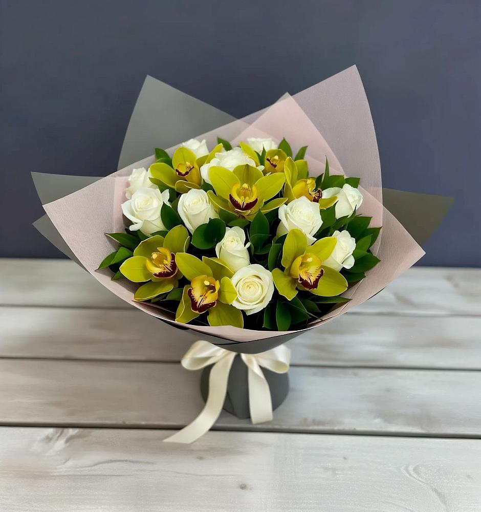 Букет цветов из: Орхидеи и Розы в Южноуральске