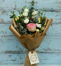Букет цветов из:  Розы и Лизиантусы в Южноуральске
