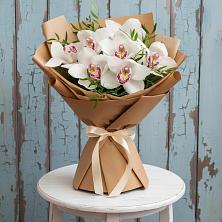 Букет цветов из:  Орхидеи и Розы в Южноуральске